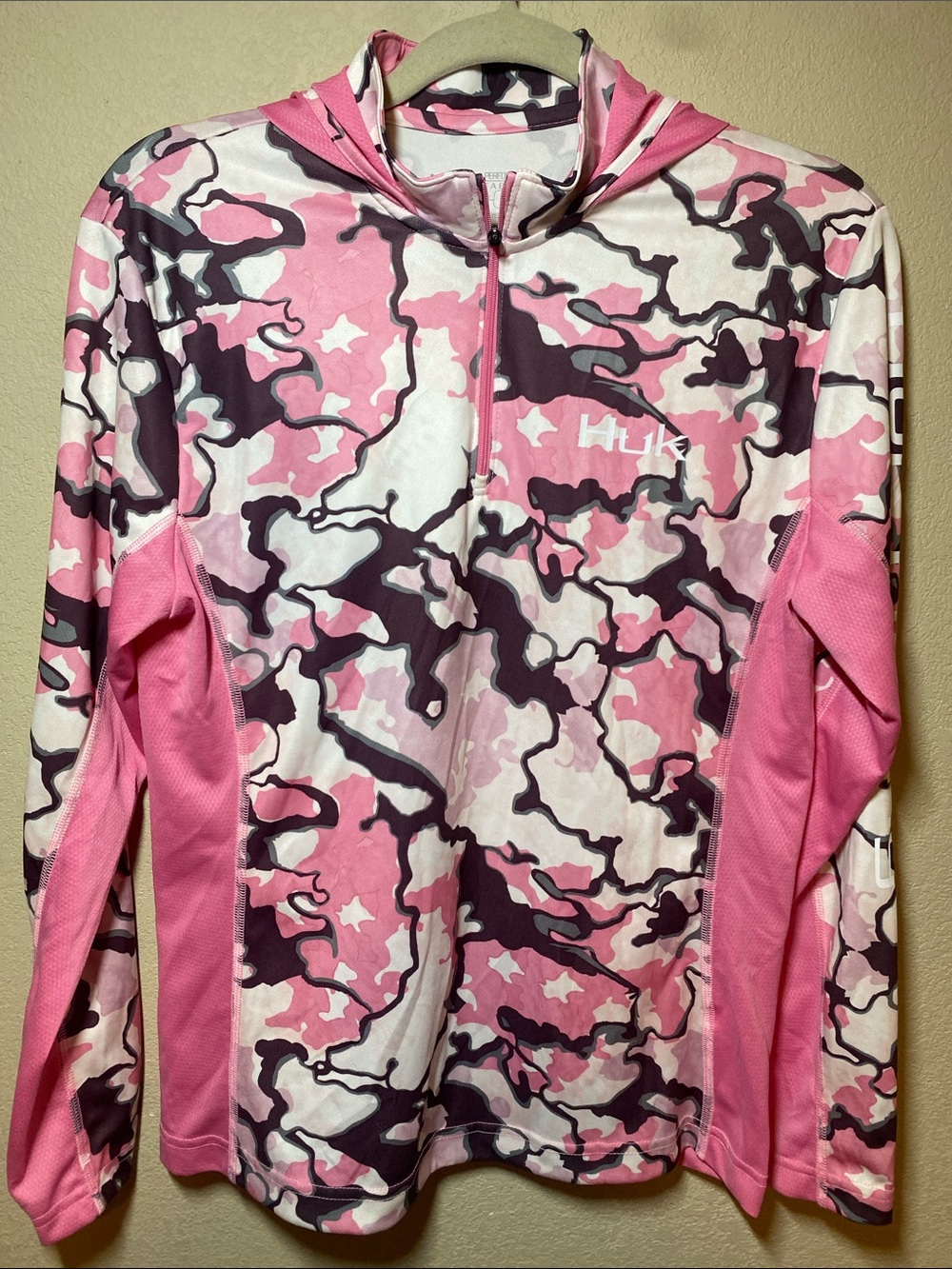 Huk Kids Pink Camo Hooded Performance Top